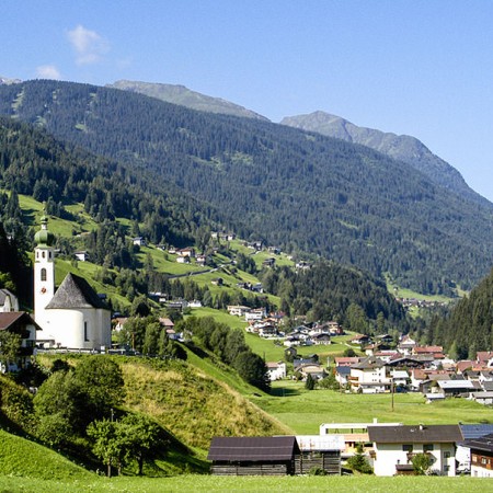 Interieur met stoelen